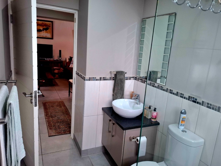 2 Bedroom Property for Sale in Hartenbos Central Western Cape